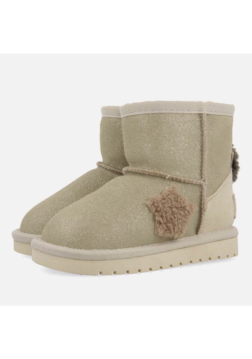 Cozy Off-White Australian Sheepskin Boots with Warm Fur Lining for Ultimate Comfort
