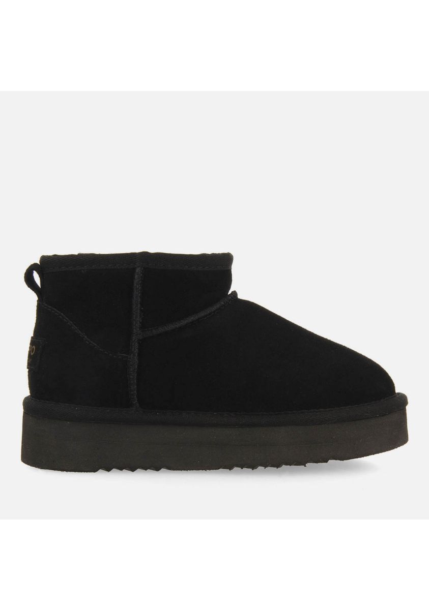 Gioseppo Kid's Black Australian-Style Boots: Warm & Breathable Polyester Lined Comfort