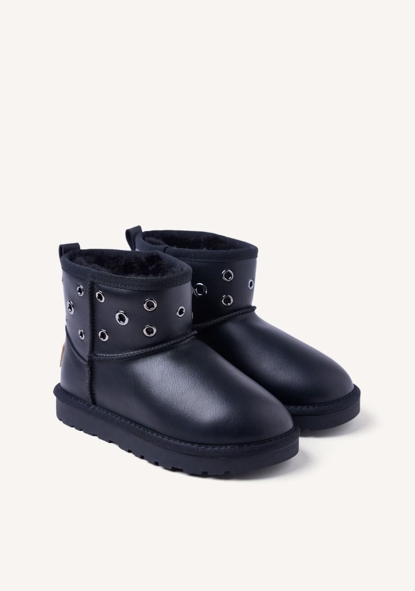 Gioseppo Osakis Eyelet Australian Boots: Waterproof, Fur Lined, Padded Insole