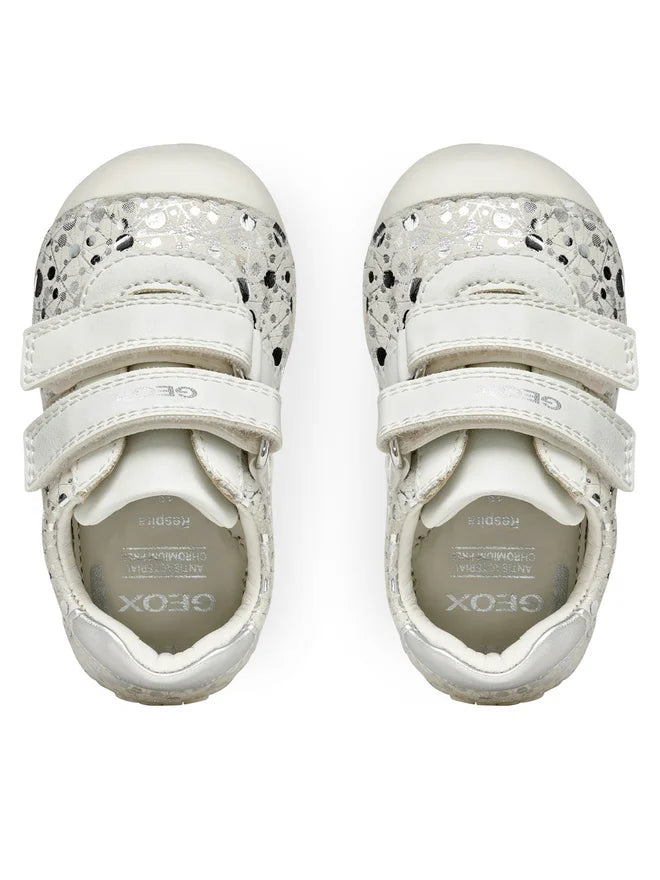 Geox Baby Girl first steps sneakers. White Silver B9440B