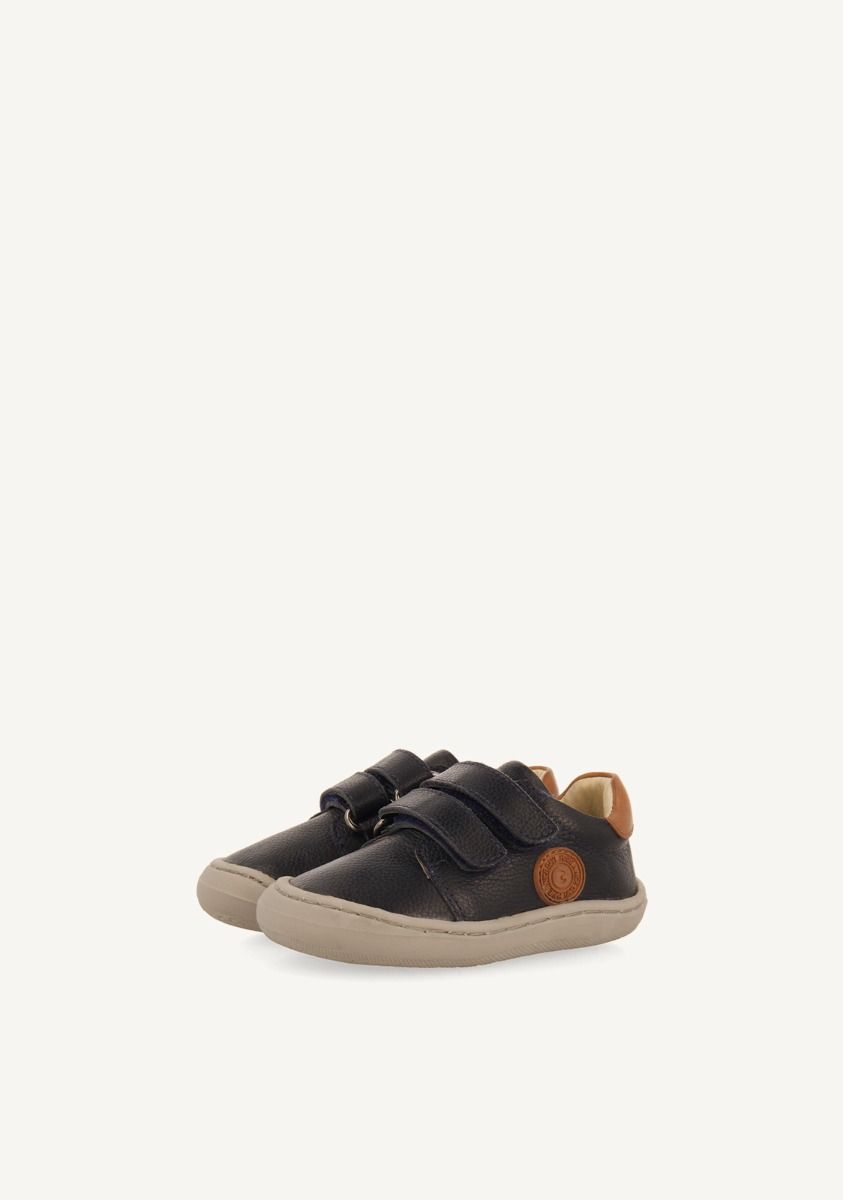 Gioseppo Barefoot Leather Sneakers Saranac: Flexible, Breathable, Odor-Fighting Kids' Shoes