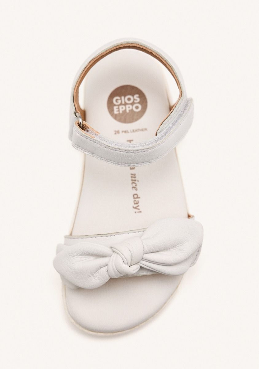 Gioseppo Barefoot Berkley White Leather Flower Sandals for Natural Stride