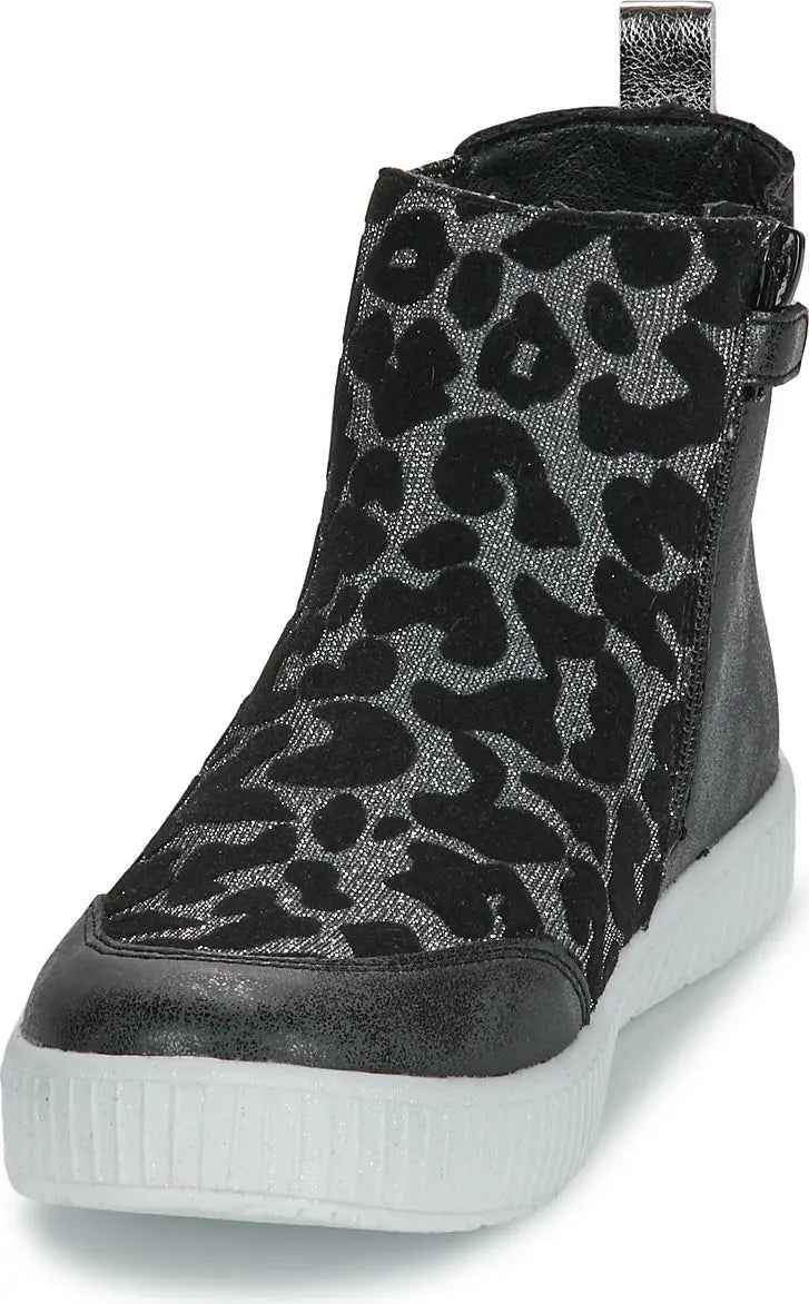 Mod8 Molize Kids Black Chelsea Boots with Zipper - Durable & Stylish