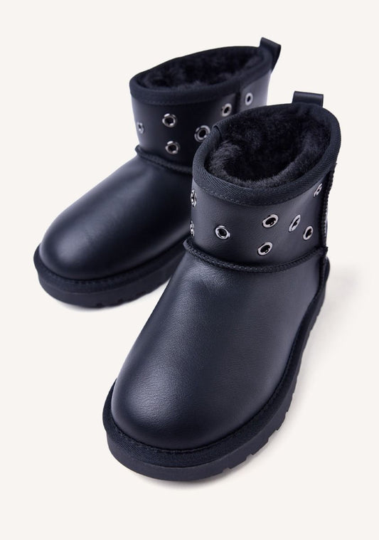 Gioseppo Osakis Eyelet Australian Boots: Waterproof, Fur Lined, Padded Insole