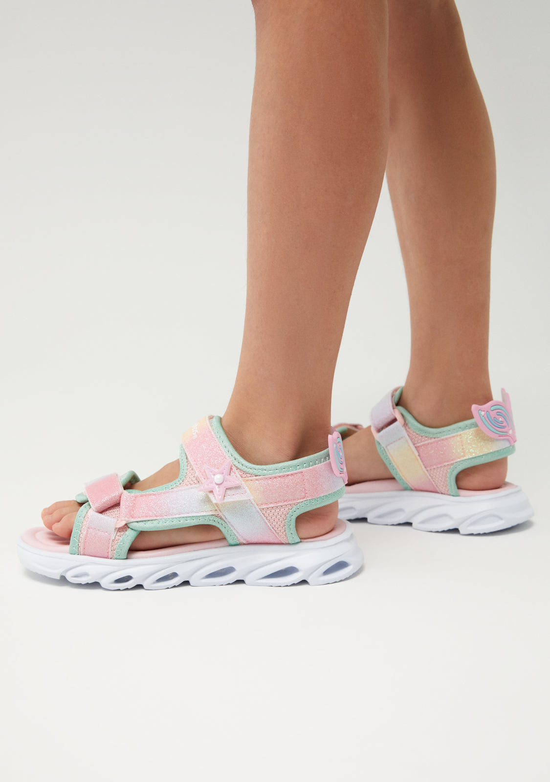 https://cdn.shopify.com/s/files/1/0190/3093/3604/files/COSH260018-PINK-50.jpg?v=1771839853