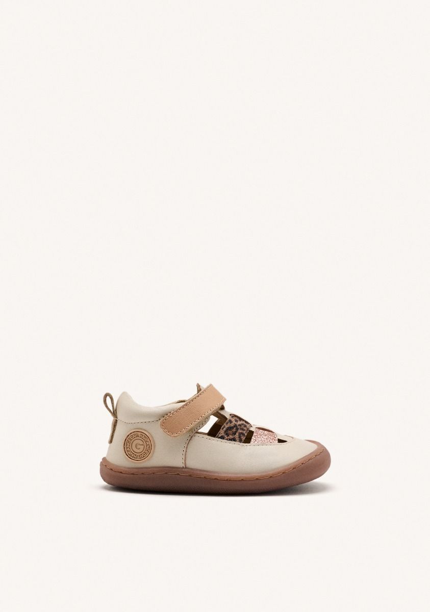 https://gioseppo.com/en-eu/media/catalog/product/cache/f4dd957c709b2d9c52151fabe7d0b512/b/7/b75025_off-white_01.jpg