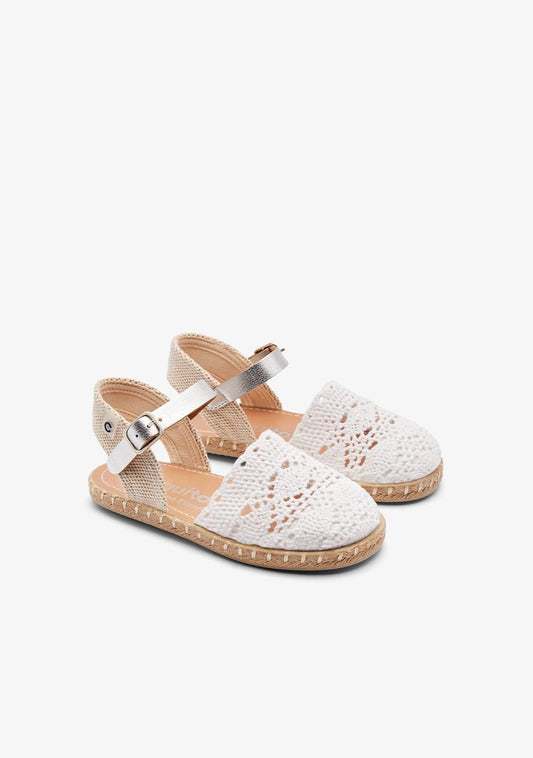 White Crochet Buckle Girls' Espadrilles – Elegant Summer Comfort Shoes