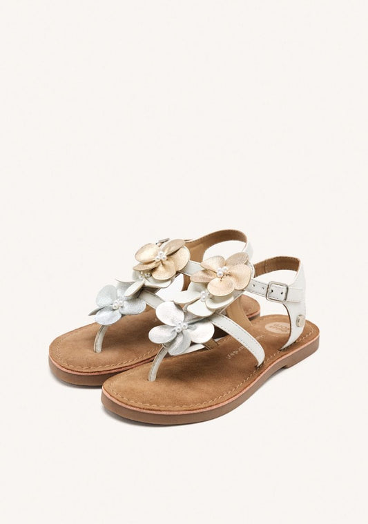 https://gioseppo.com/en-eu/media/catalog/product/cache/f4dd957c709b2d9c52151fabe7d0b512/g/7/g74716_blanco_02.jpg