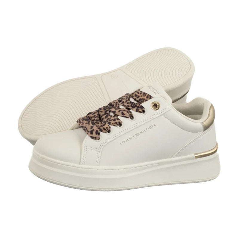 https://www.getstyle.eu/11863717-large_default/tommy-hilfiger-low-cut-lace-up-sneaker-off-whiteplatinum-t3a9-34255-1355x024-th1453-a-sports-shoes.jpg